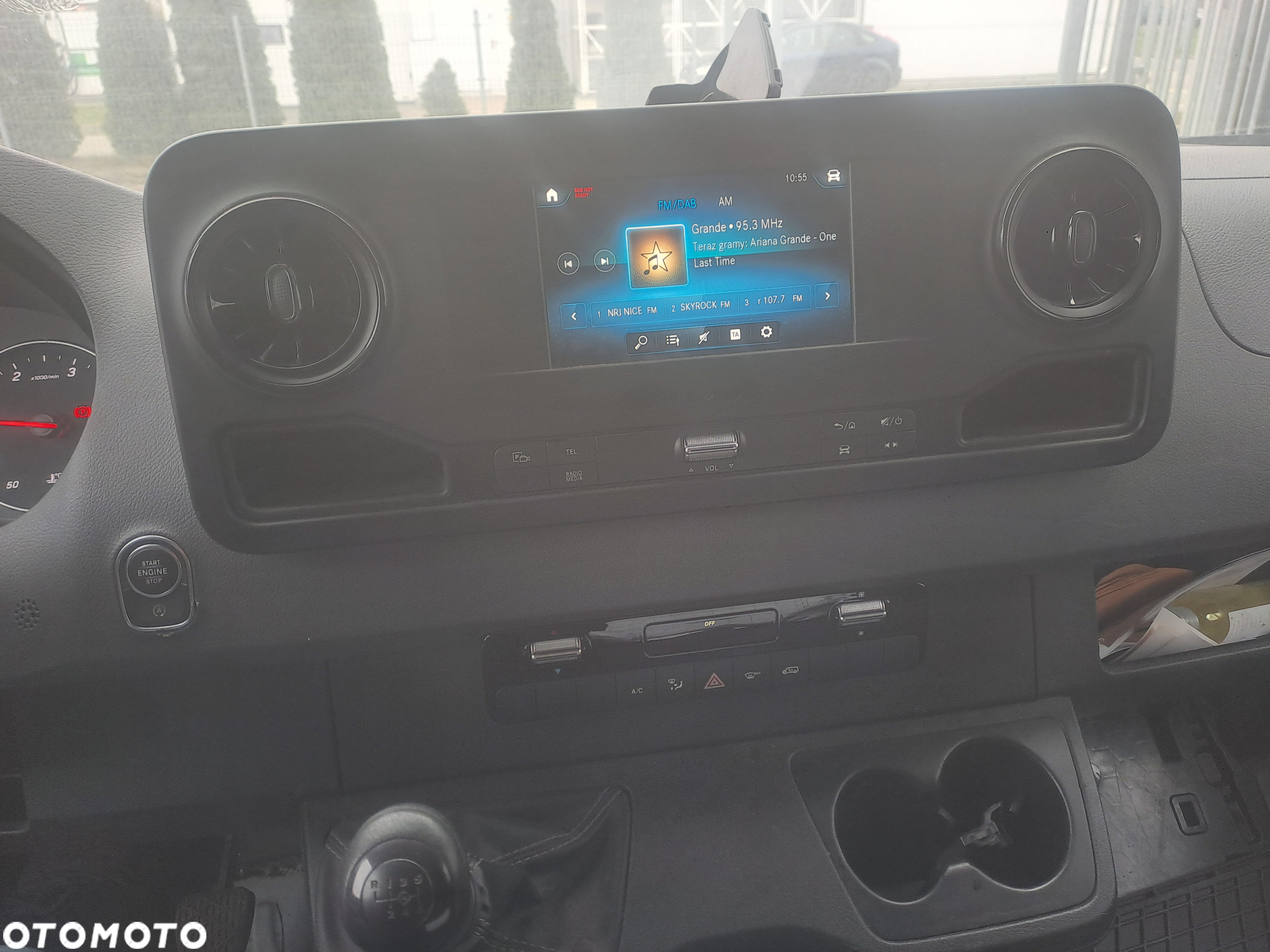 Mercedes-Benz SPRINTER - 24