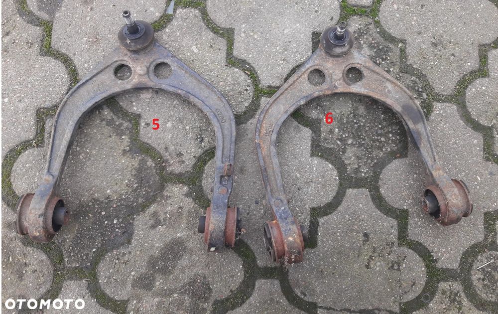 Thema II wahacz górny przedni drążek Chrysler 300C II Lancia - 2