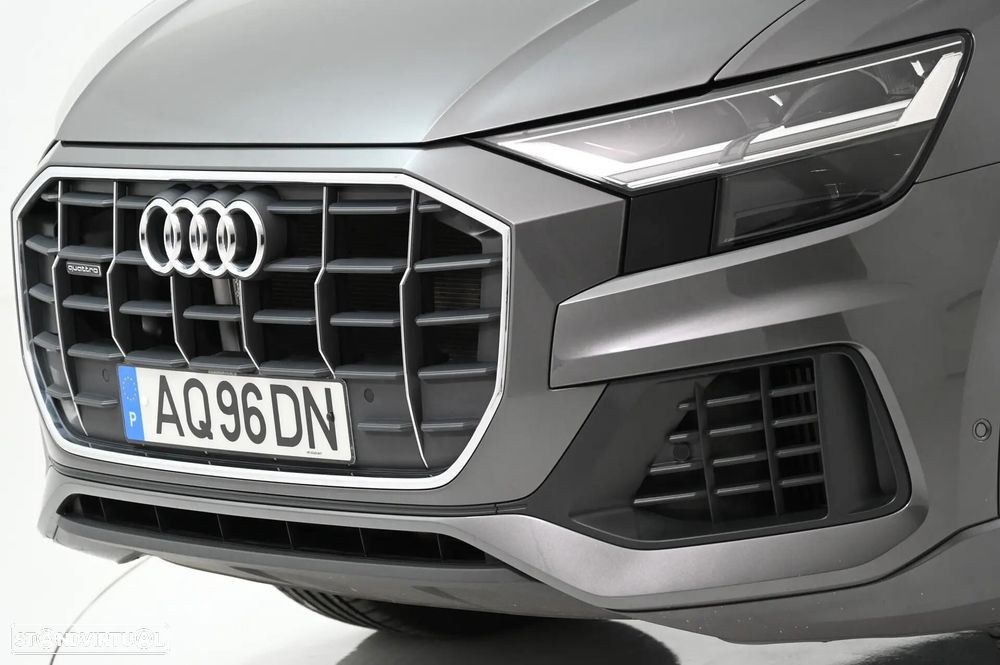 Audi Q8 55 TFSIe quattro Tiptronic - 16
