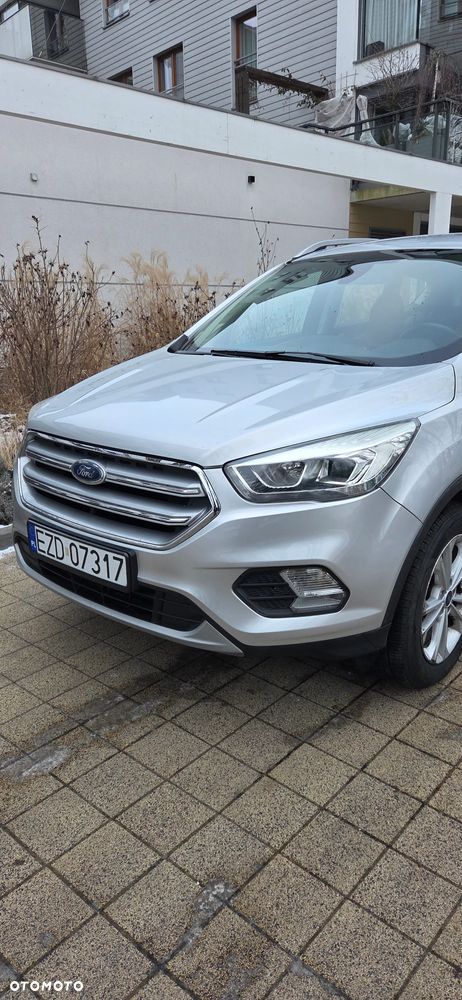 Ford Kuga 1.5 EcoBoost 2x4 Titanium - 9