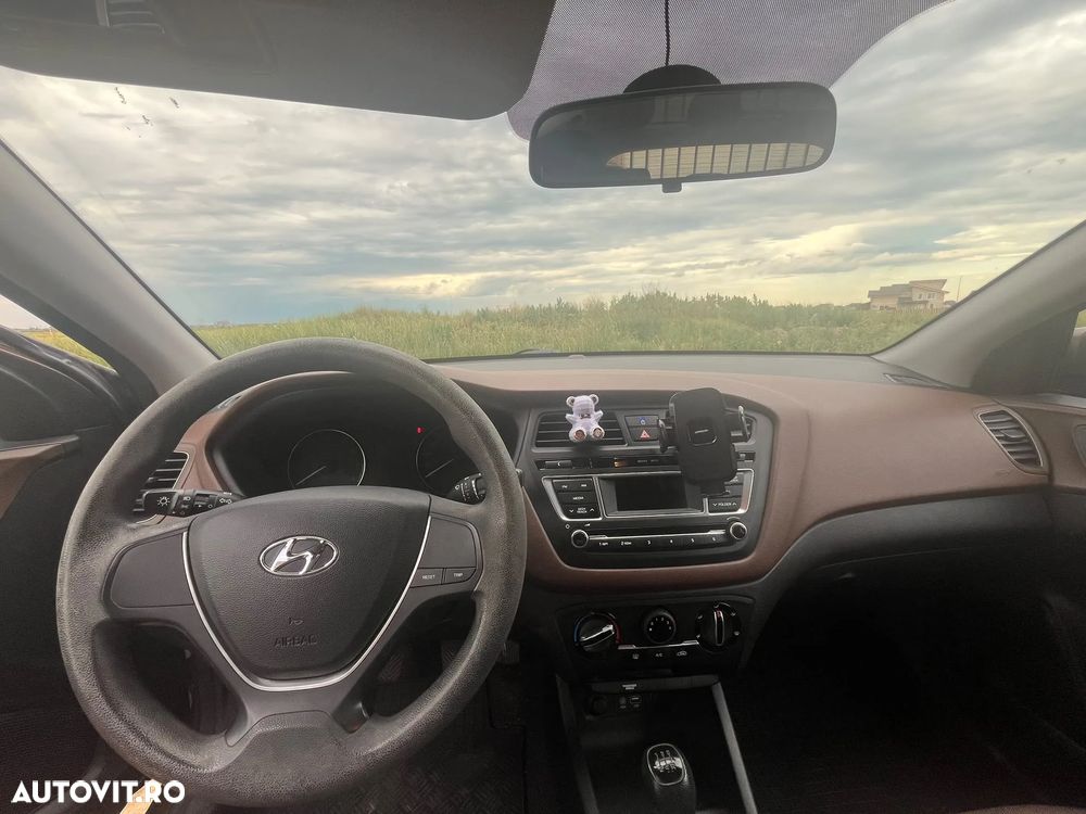 Hyundai i20 1.25 84CP M/T Comfort - 3