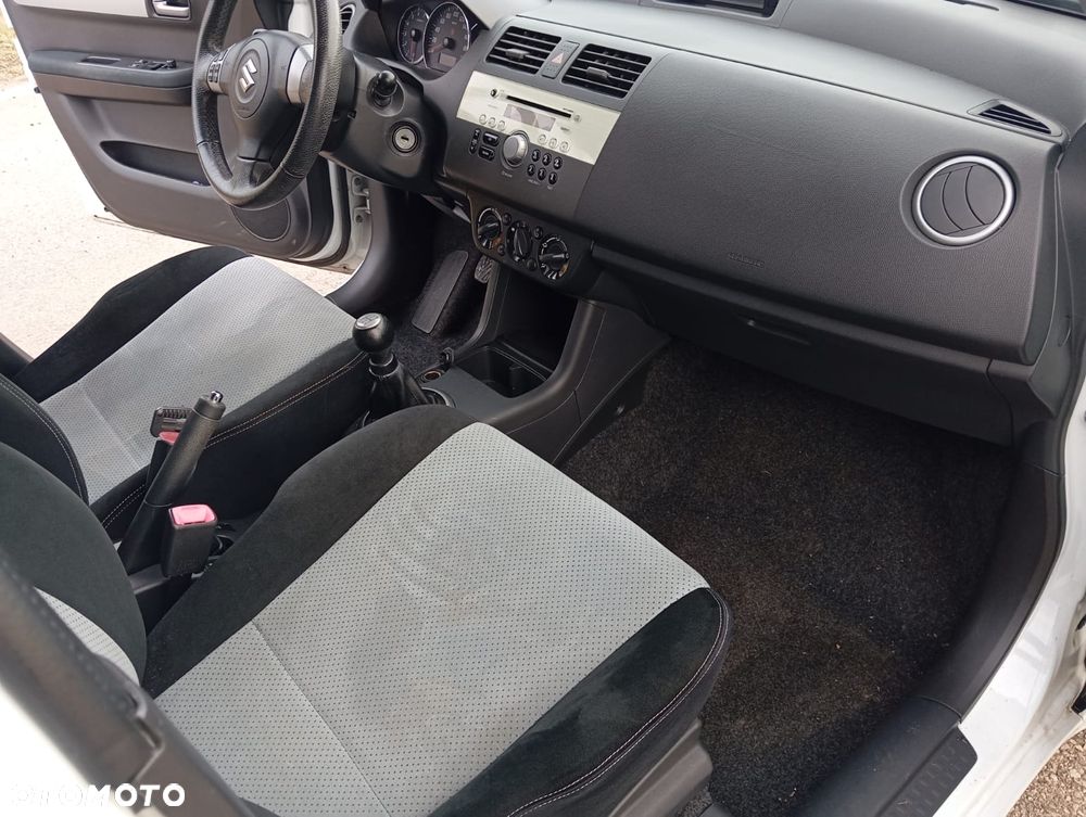 Suzuki Swift - 6