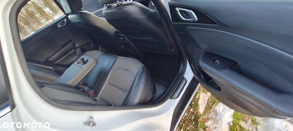 Kia XCeed 1.5 T-GDI OPF DCT7 XDITION - 14