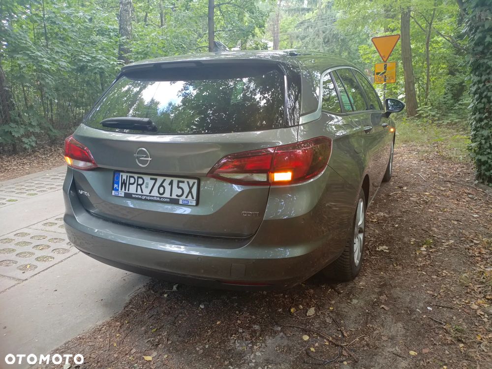 Opel Astra 1.6 CDTI Dynamic S&S - 11