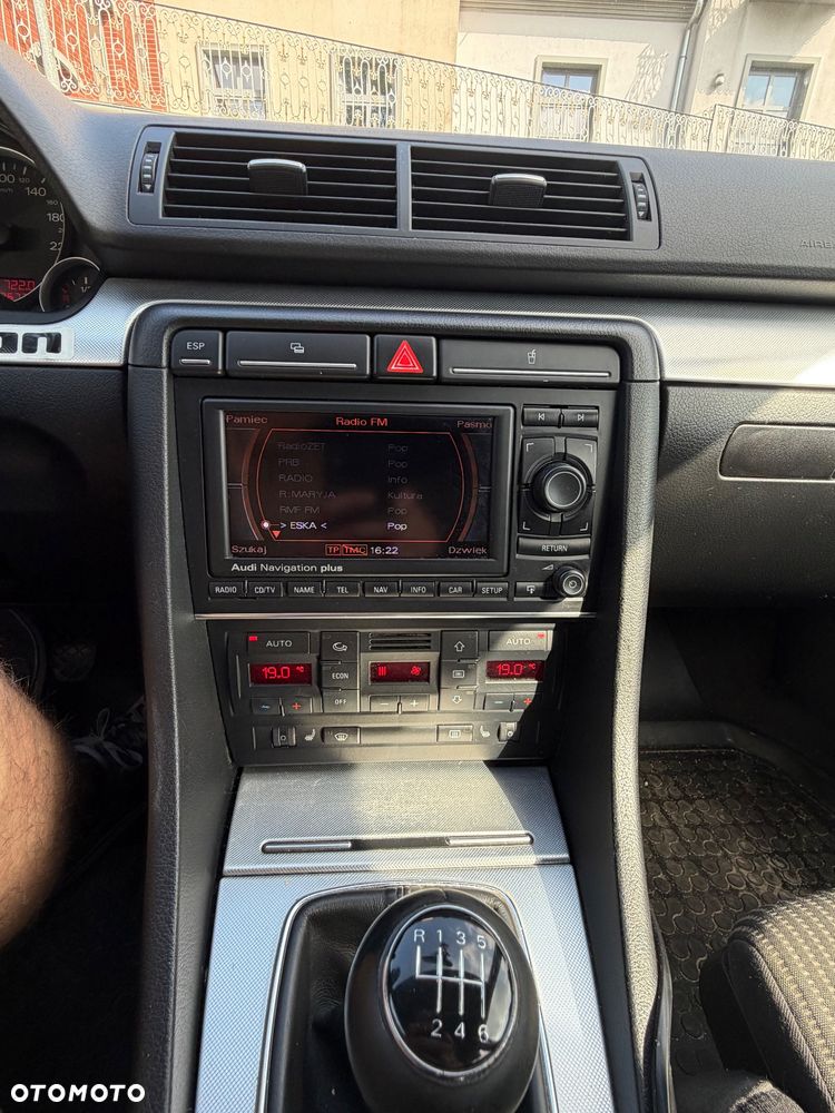 Audi A4 Avant - 6