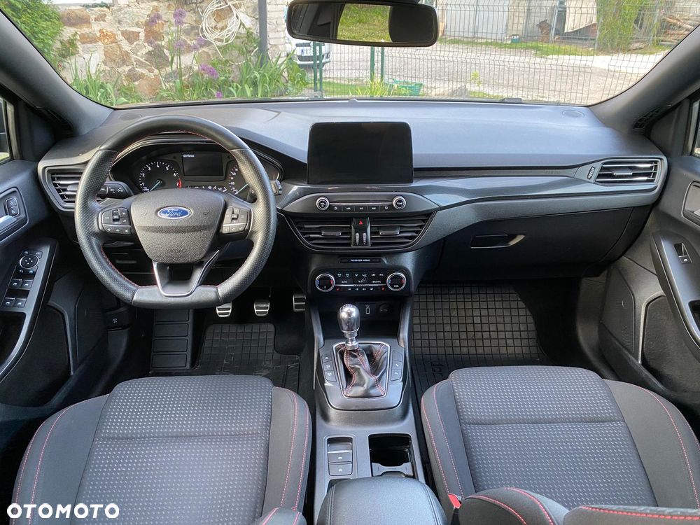 Ford Focus 1.0 EcoBoost ST-Line Business - 11