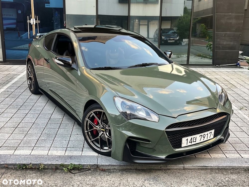 Hyundai Genesis Coupe - 1
