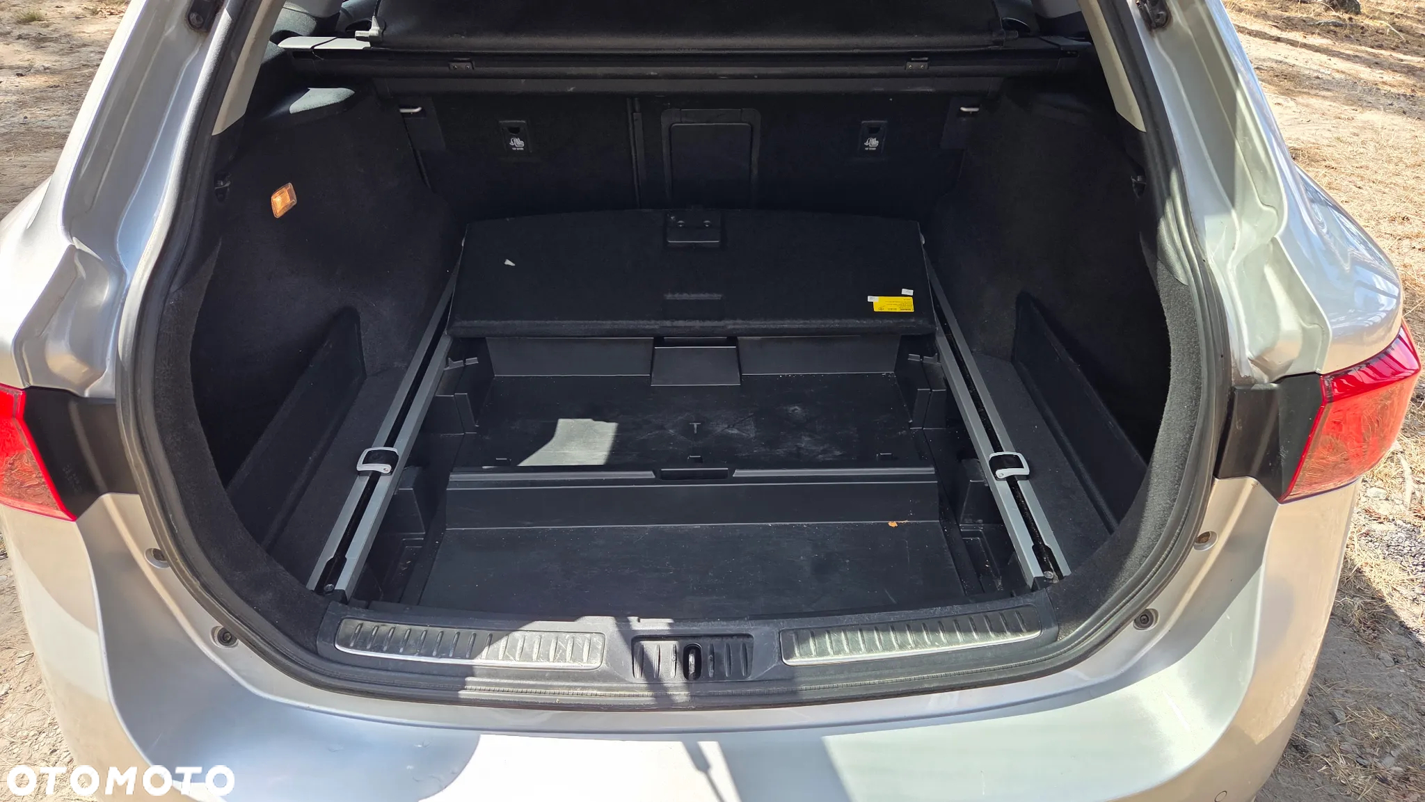 Toyota Avensis 2.0 D-4D Premium - 19