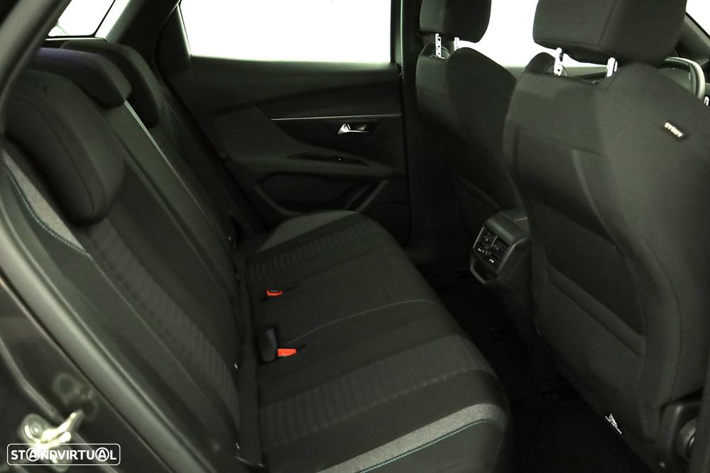 Peugeot 3008 1.6 Hybrid Allure e-EAT8 - 23