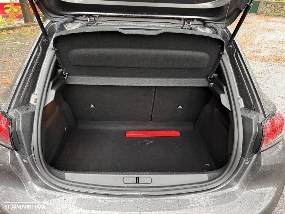 Peugeot 208 1.2 PureTech Active Pack - 28