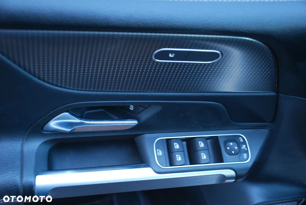 Mercedes-Benz GLB 200 d Progressive 8G-DCT - 20