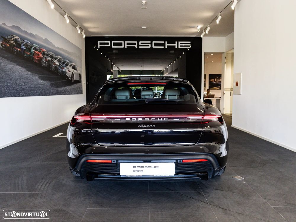 Porsche Taycan Sport Turismo - 10