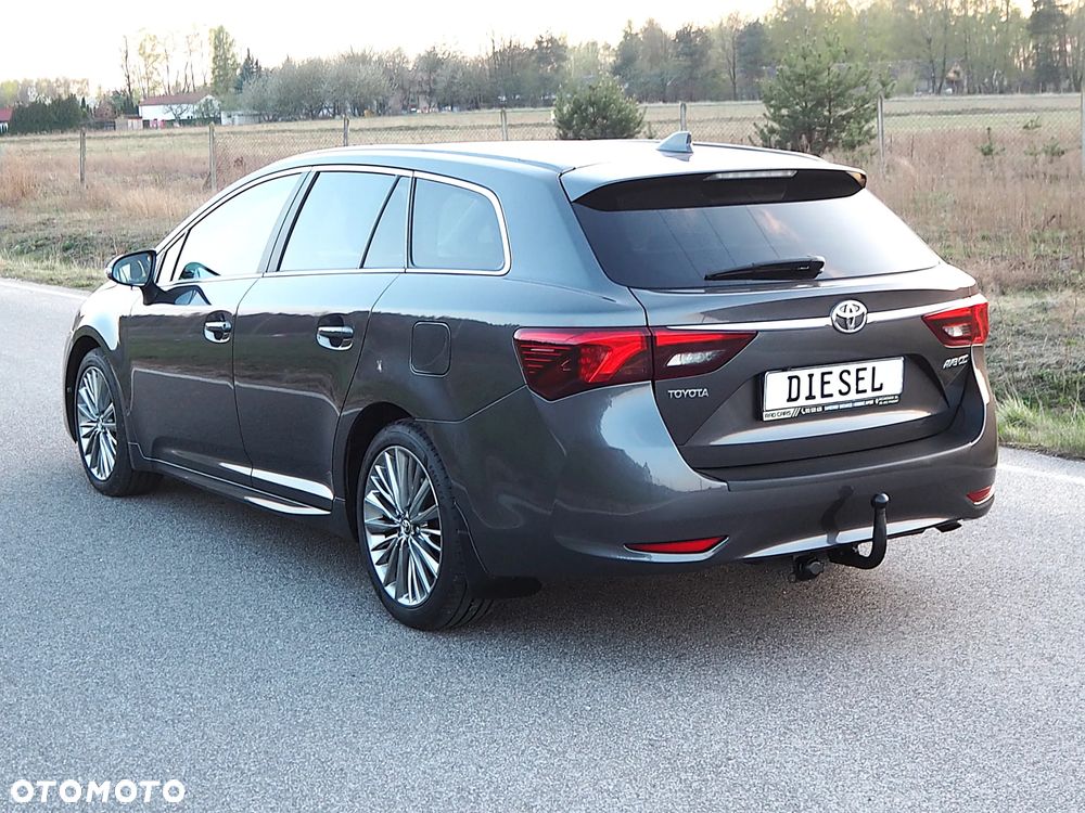 Toyota Avensis Touring Sports 2.0 D-4D Edition-S - 4