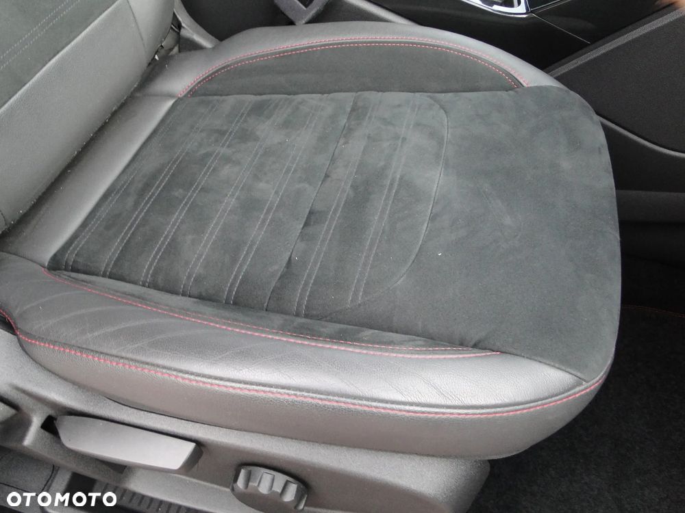 Ford Kuga 1.5 EcoBoost FWD ST-Line ASS - 32