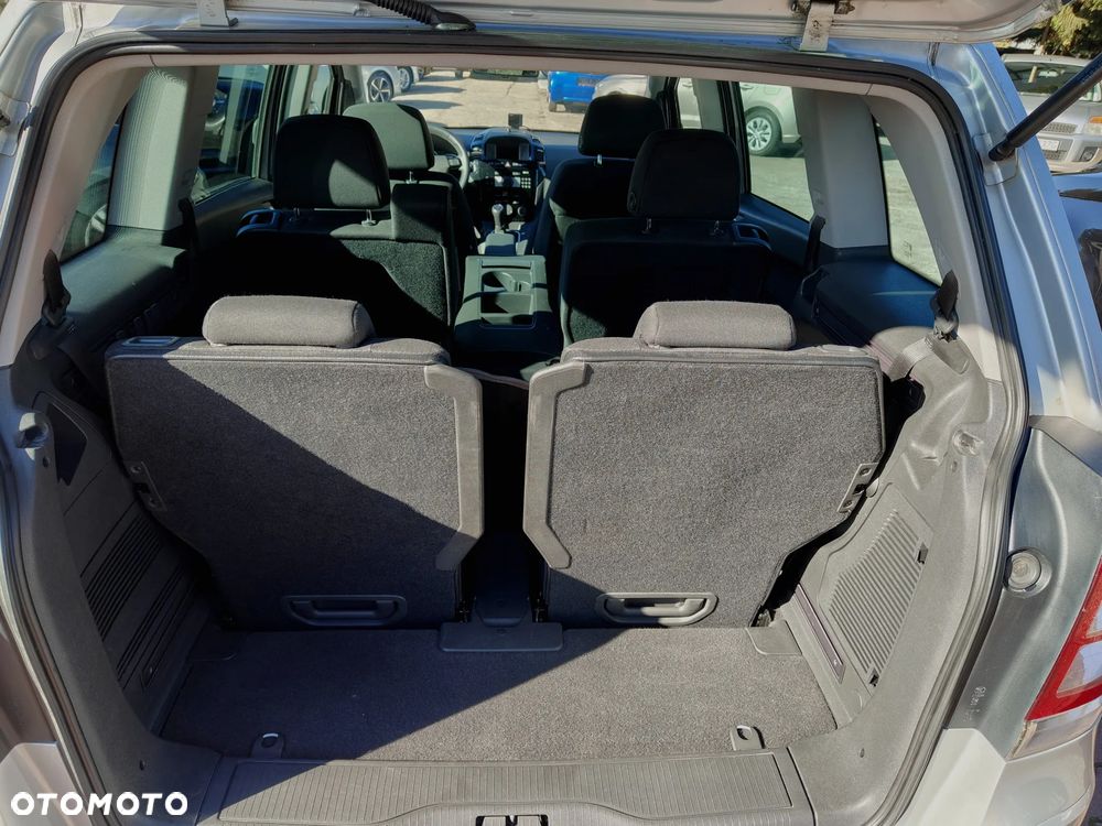 Opel Zafira 2012