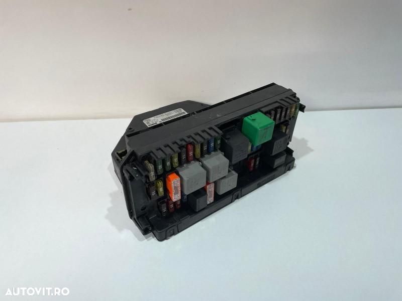 Sam fata Mercedes-Benz E-Class W212 [2009 - 2013] - 1