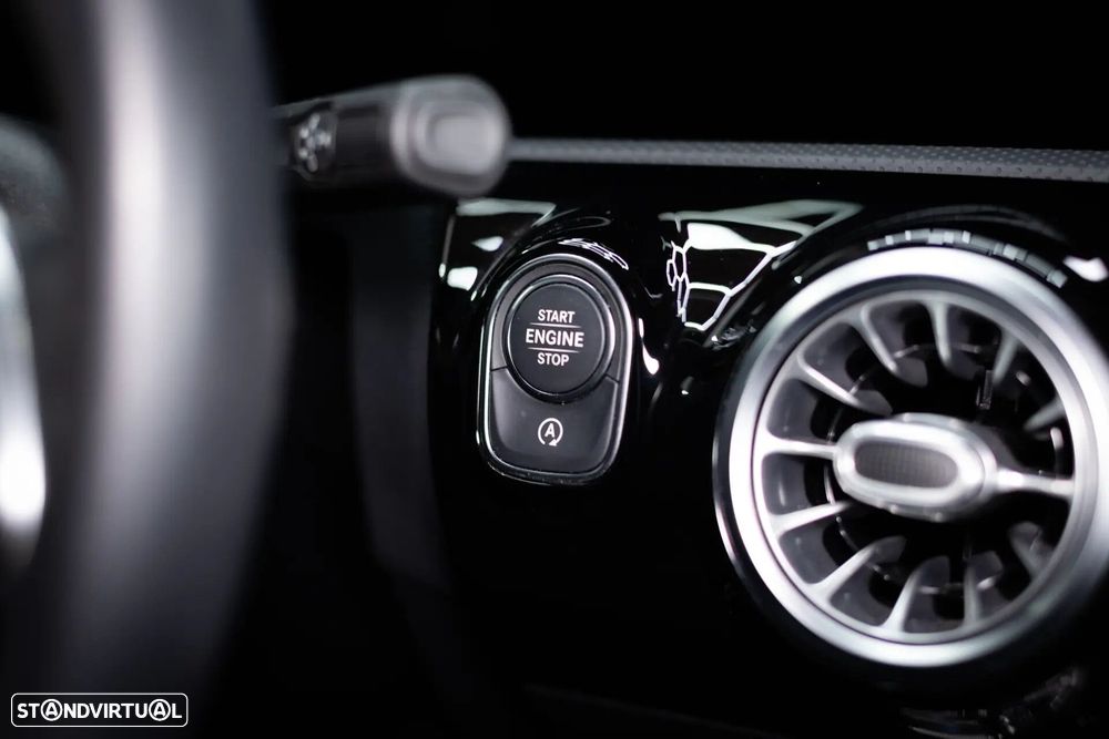 Mercedes-Benz A 180 Limousine d Progressive Aut. - 36