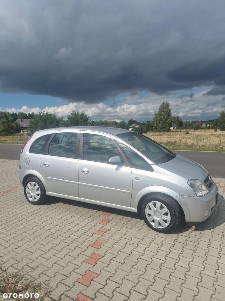 Opel Meriva 1.8 16V Cosmo - 10