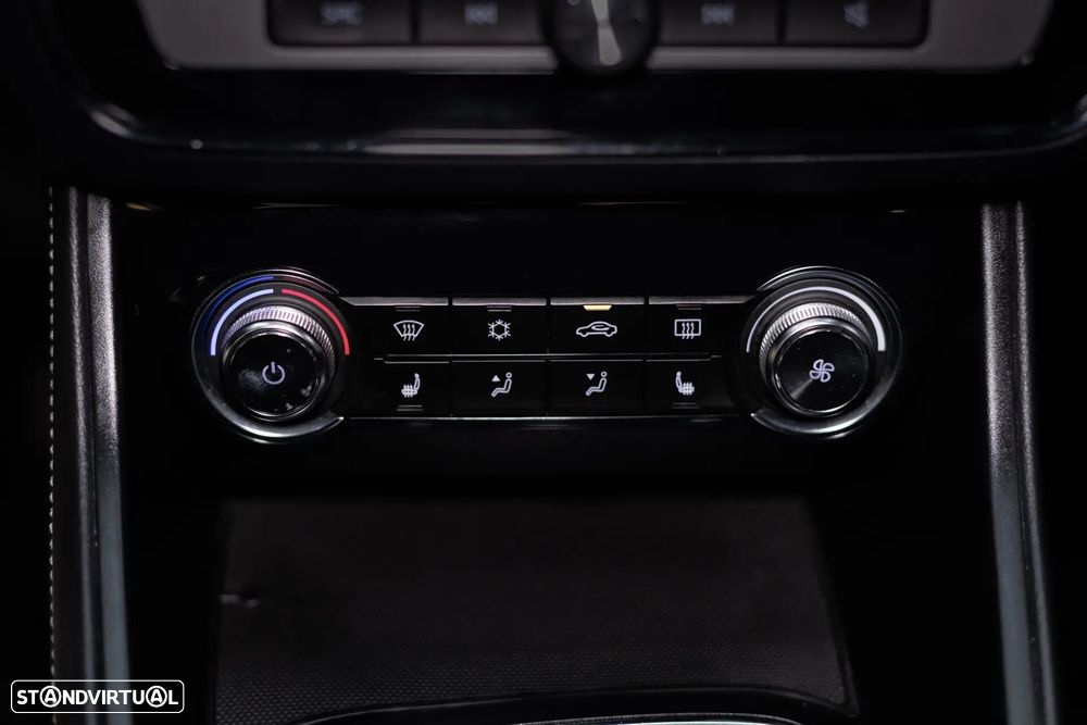MG ZS EV 44.5 kWh Luxury - 33