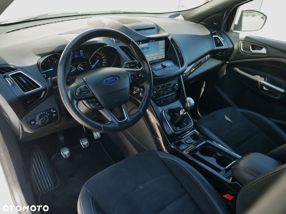 Ford Kuga 2.0 TDCi AWD ST-Line - 21