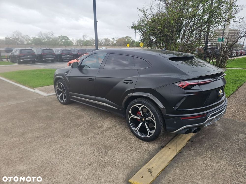 Lamborghini Urus - 2