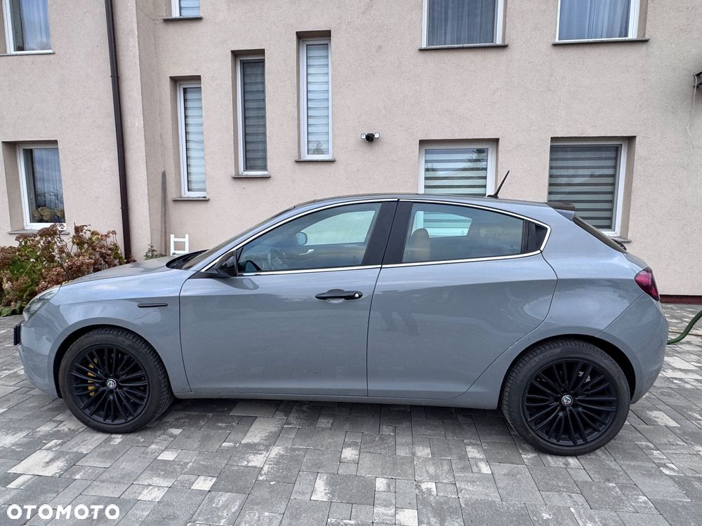 Alfa Romeo Giulietta 2010 photo 5