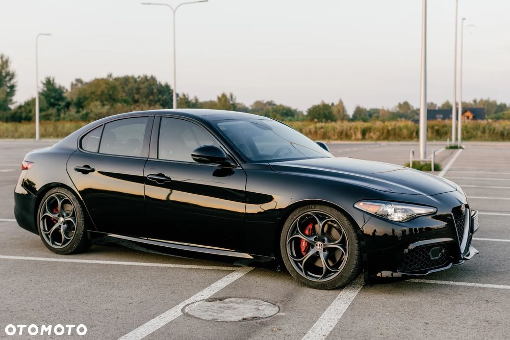 Alfa Romeo Giulia 2.0 Turbo 16V AT8 Veloce - 9