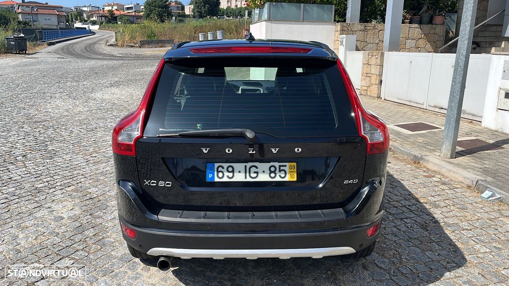 Volvo XC 60 2.4 D Geartronic - 8