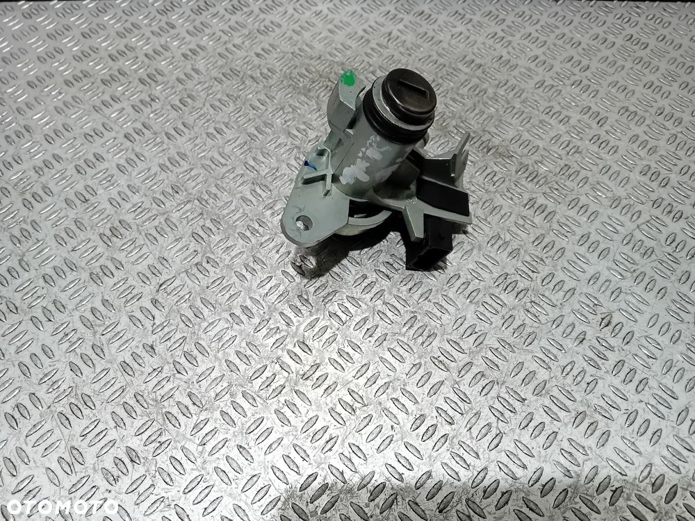 wkład klapy Audi A6 C6 sedan 8E0827573