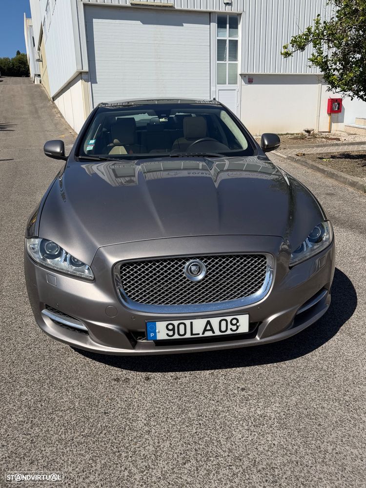 Jaguar XJ 3.0 D V6 Luxury - 2