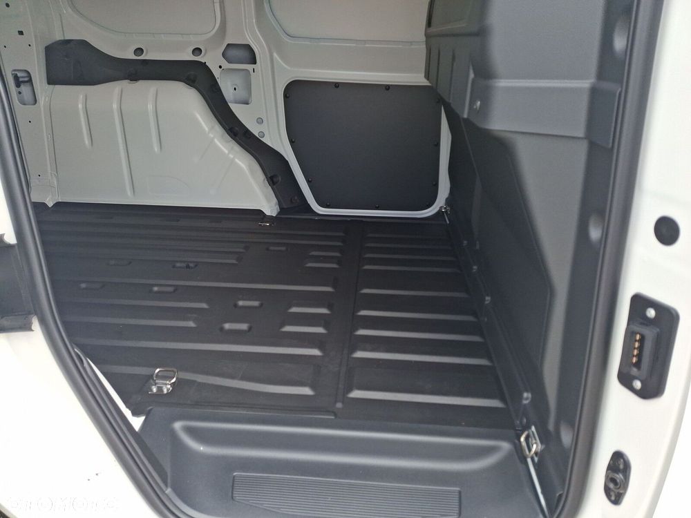Volkswagen Caddy Cargo - 38