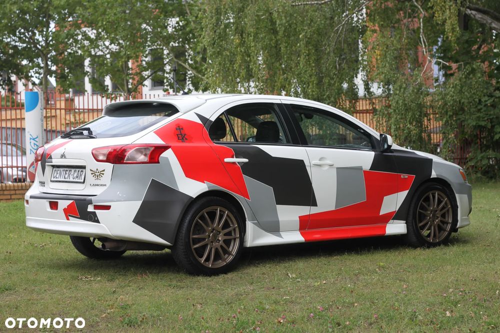 Mitsubishi Lancer - 10