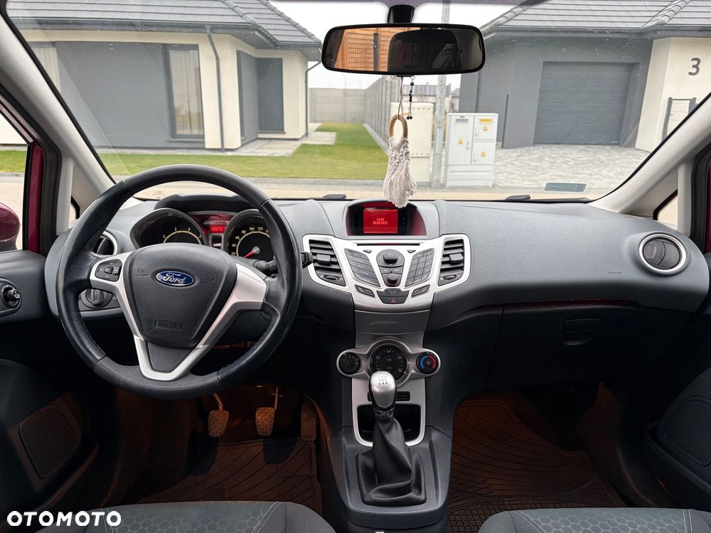 Ford Fiesta 1.4 Champions Edition - 11