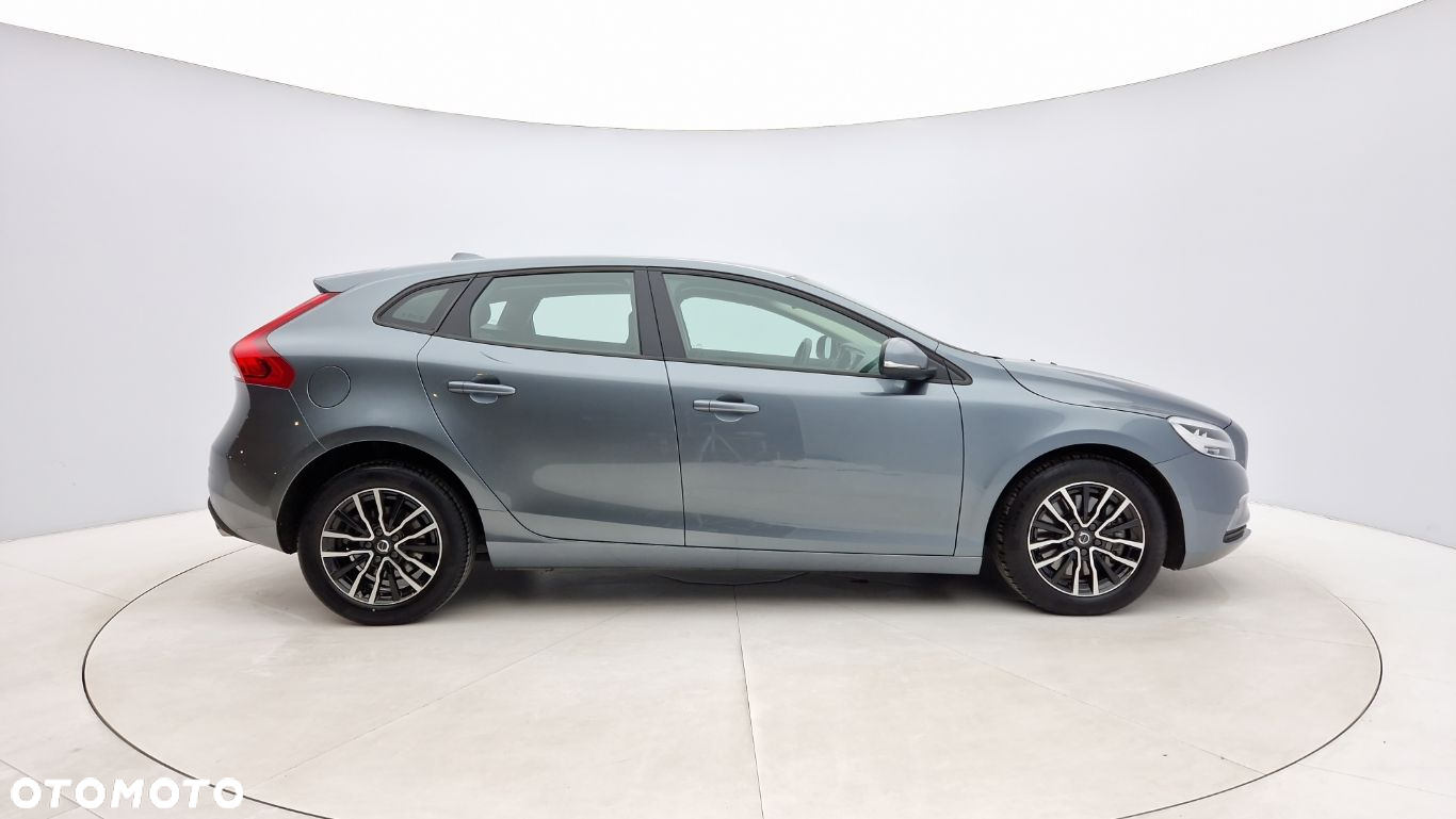Volvo V40 - 8