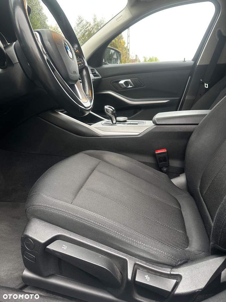 BMW Seria 3 320d Advantage - 12