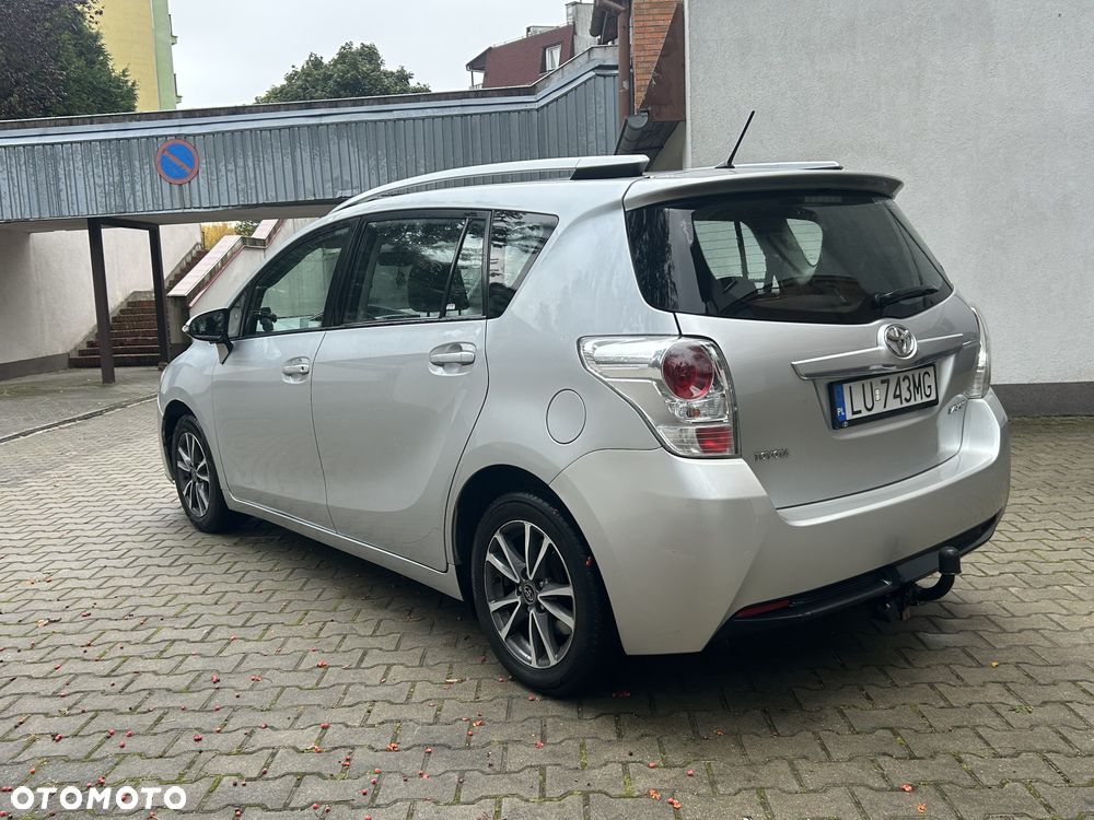 Toyota Verso 1.8 Premium 7os MS - 3