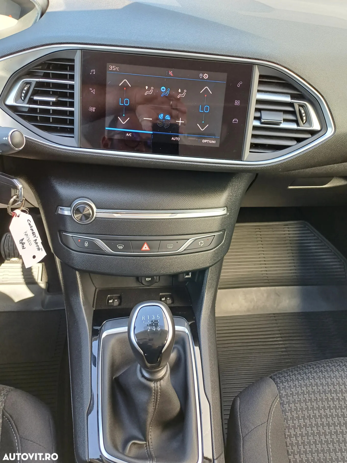 Peugeot 308 1.2 L PureTech Turbo S&S Active - 12