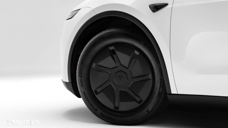 Tesla Model Y RWD Standard - 5