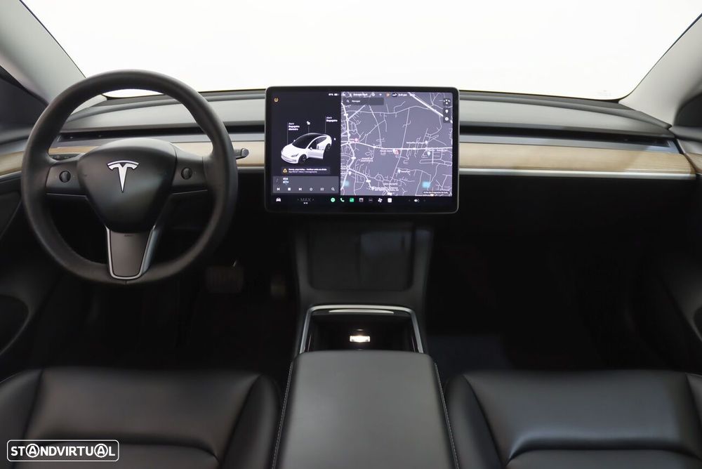 Tesla Model 3 - 7