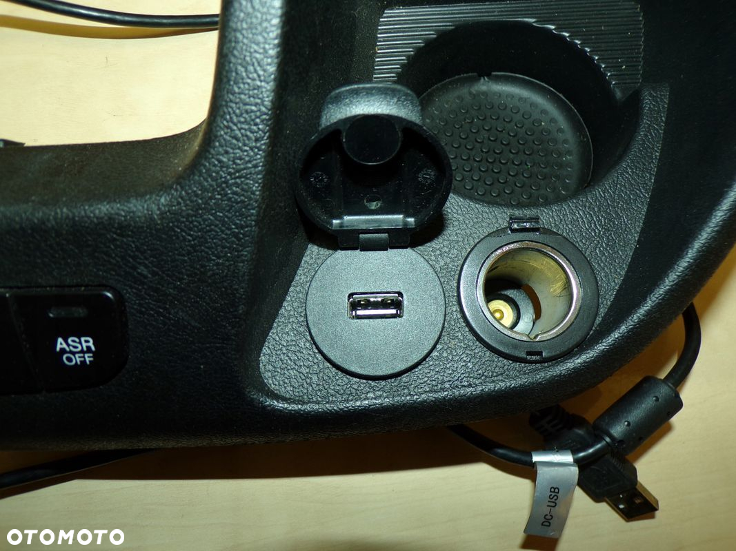 BOXER JUMPER DUCATO 14- PANEL ŚWIATEŁ AWARYJNYCH Z USB ASR - 3