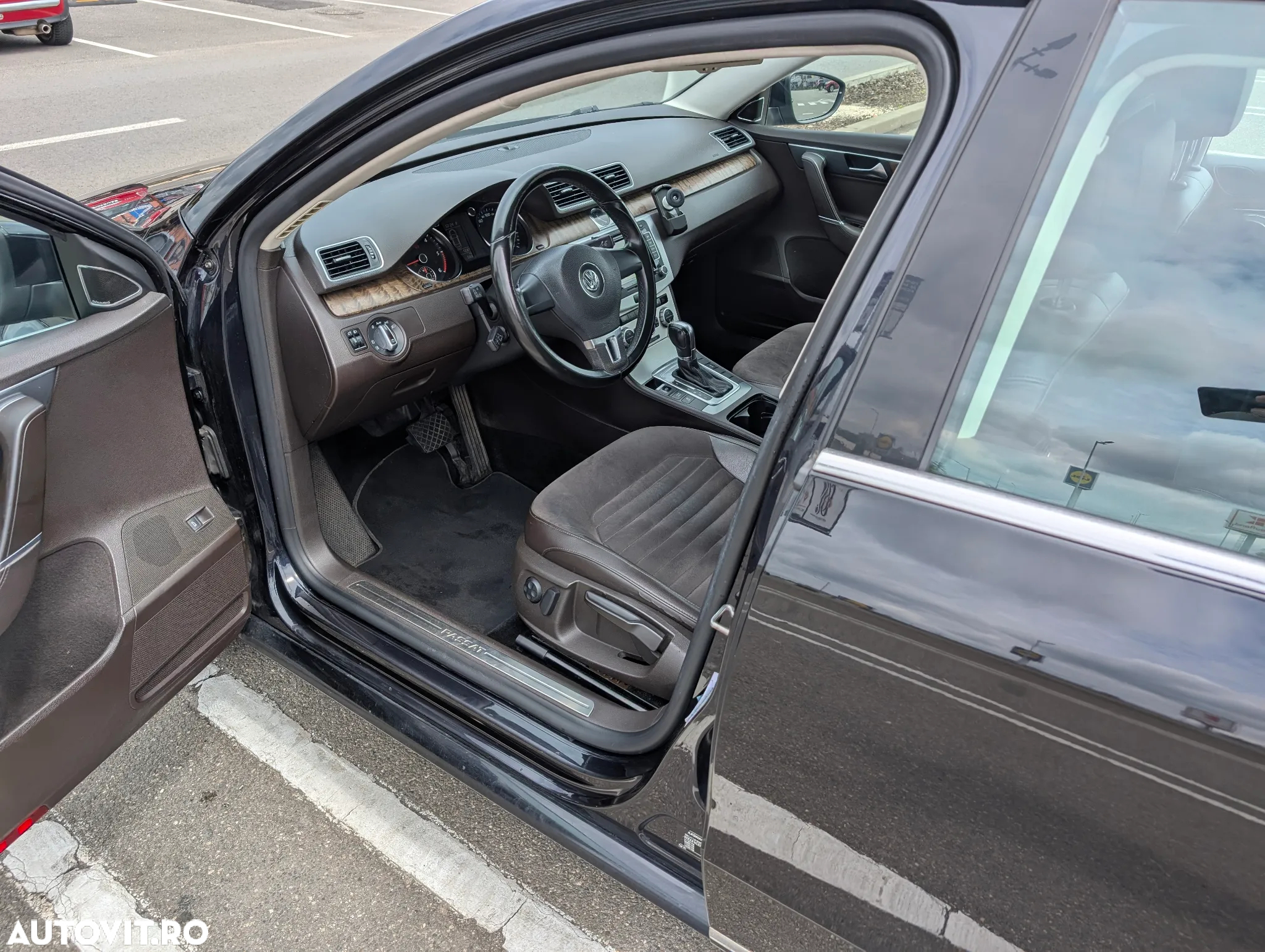 Volkswagen Passat 2.0 TDI BlueMotion Tehnology DSG Highline - 11