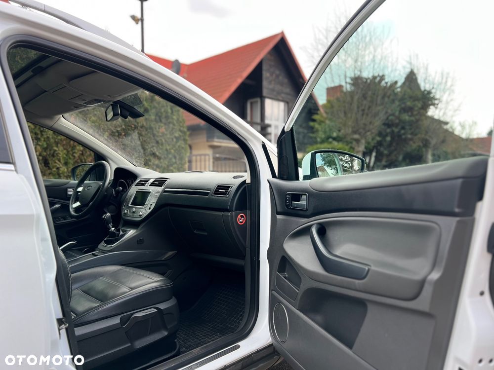 Ford Kuga 2.0 TDCi 4x4 Titanium - 27