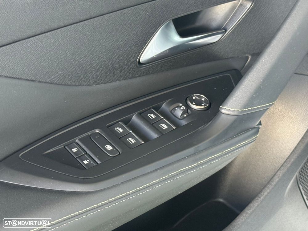 Peugeot 308 1.5 BlueHDi GT EAT8 - 45