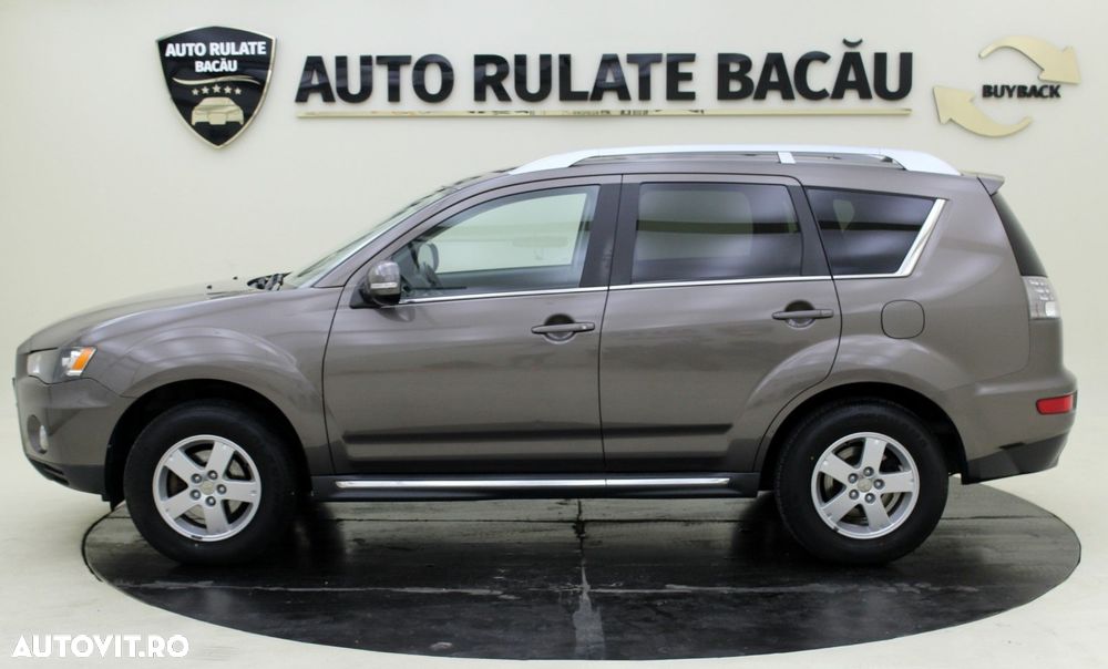 Mitsubishi Outlander - 5