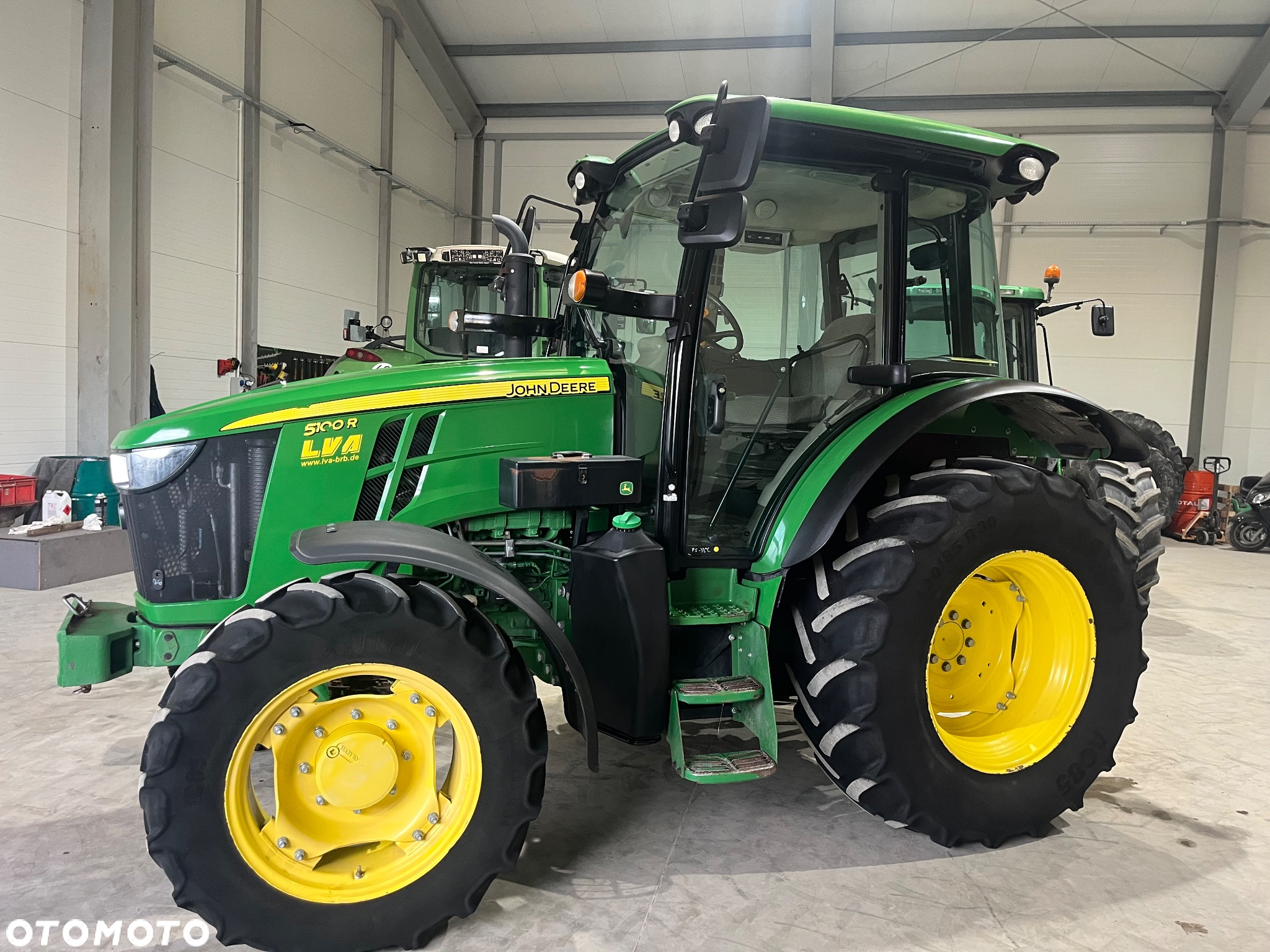 John Deere 5100r - 14