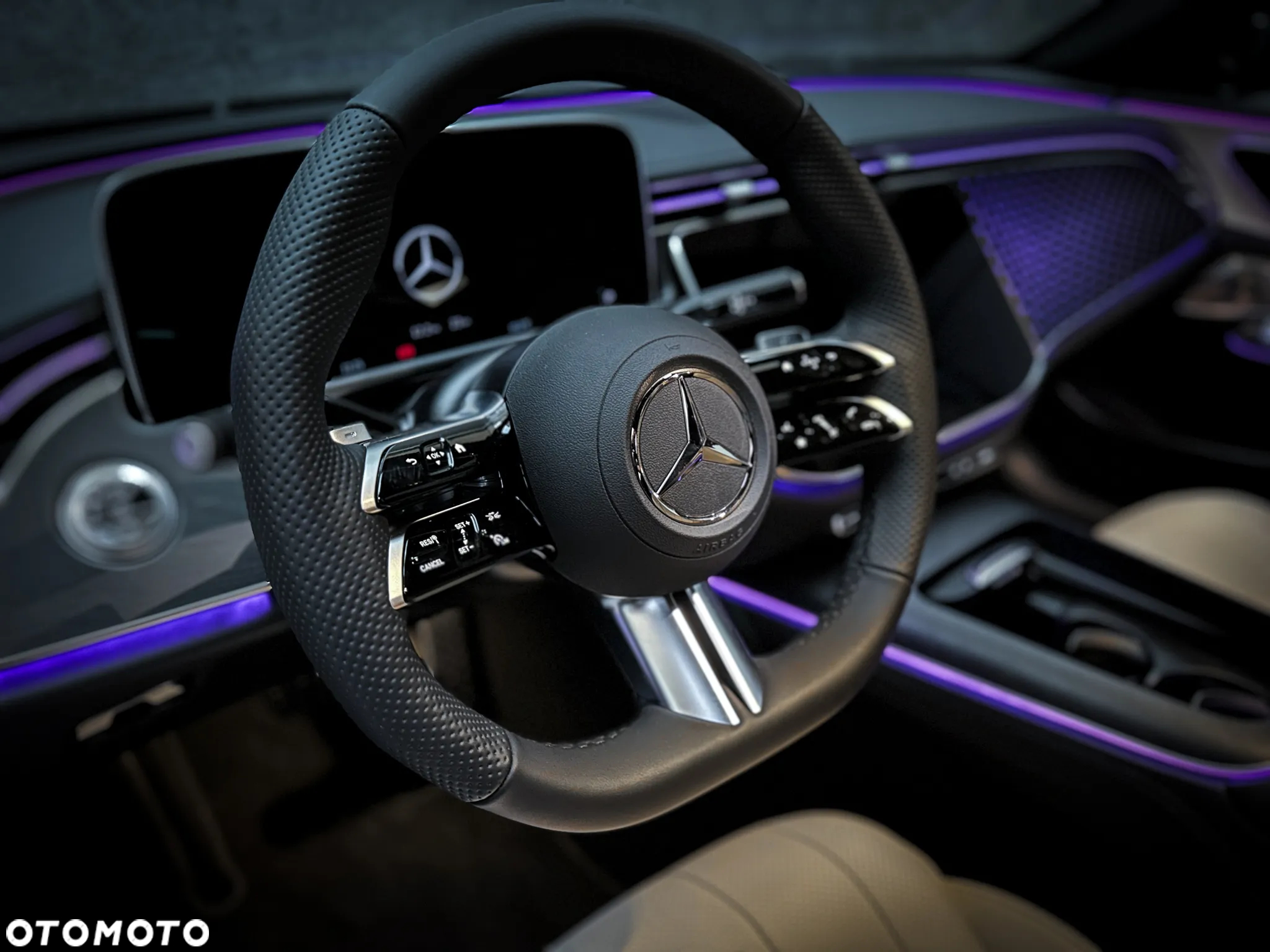 Mercedes-Benz Klasa E 220 d T 4Matic 9G-TRONIC Edition AMG Line - 21