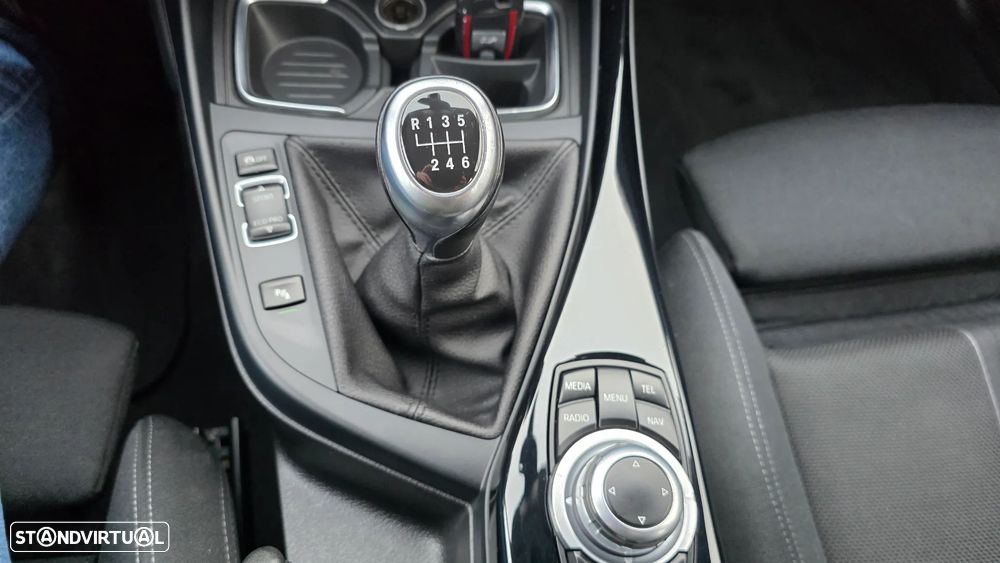 BMW 116 d Sport Line - 17