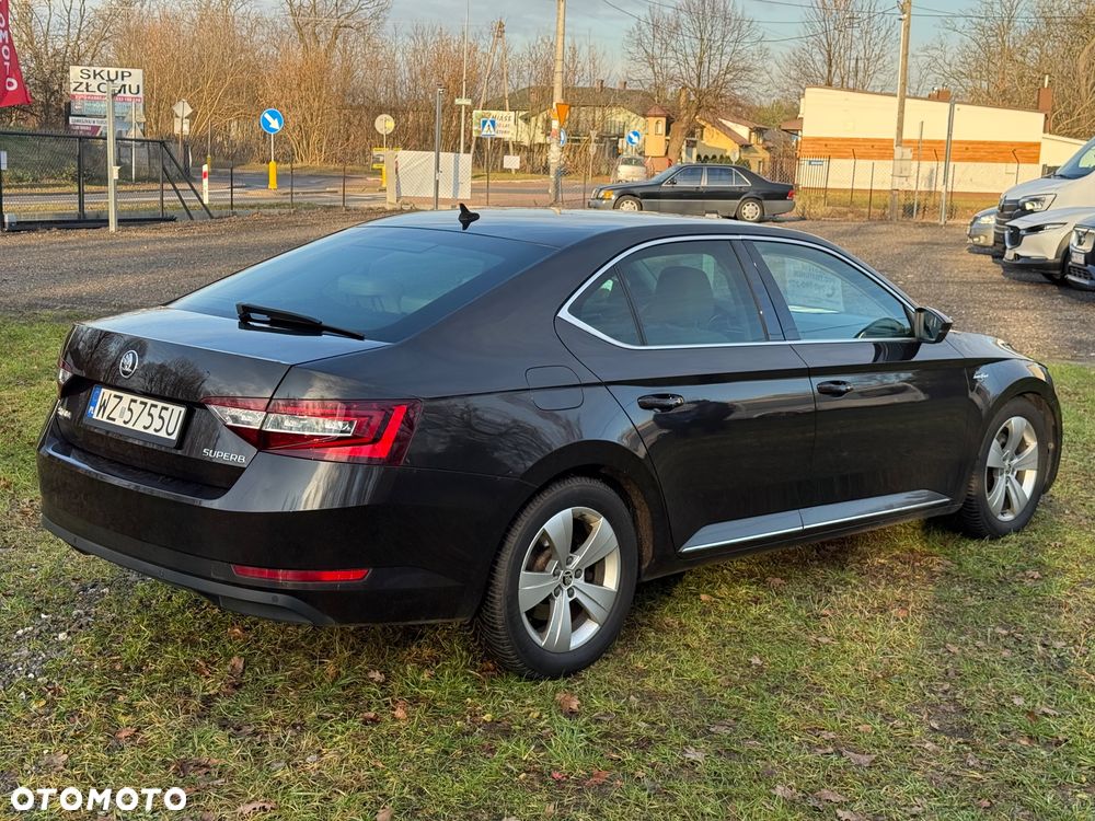 Skoda Superb 2.0 TDI L&K DSG - 4
