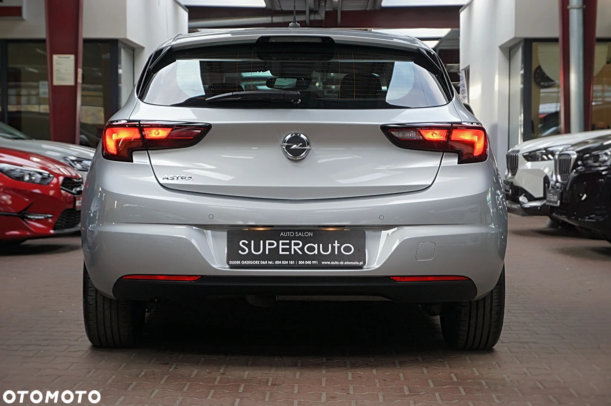 Opel Astra V 1.2 T Elegance S&S - 10