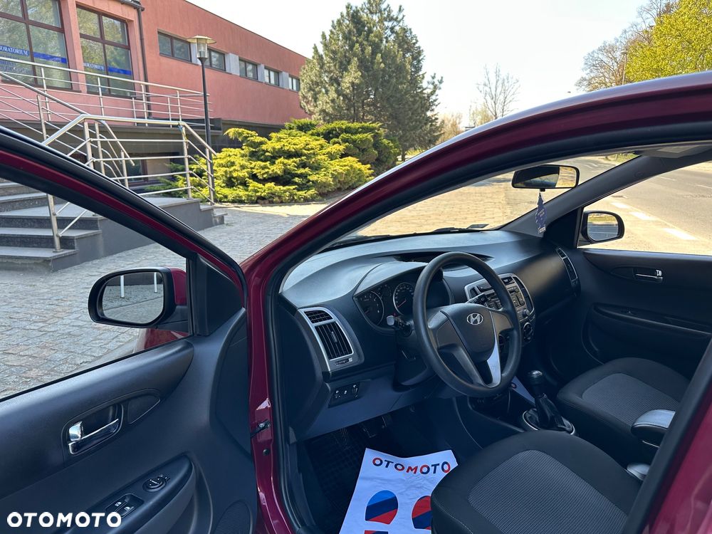 Hyundai i20 - 12